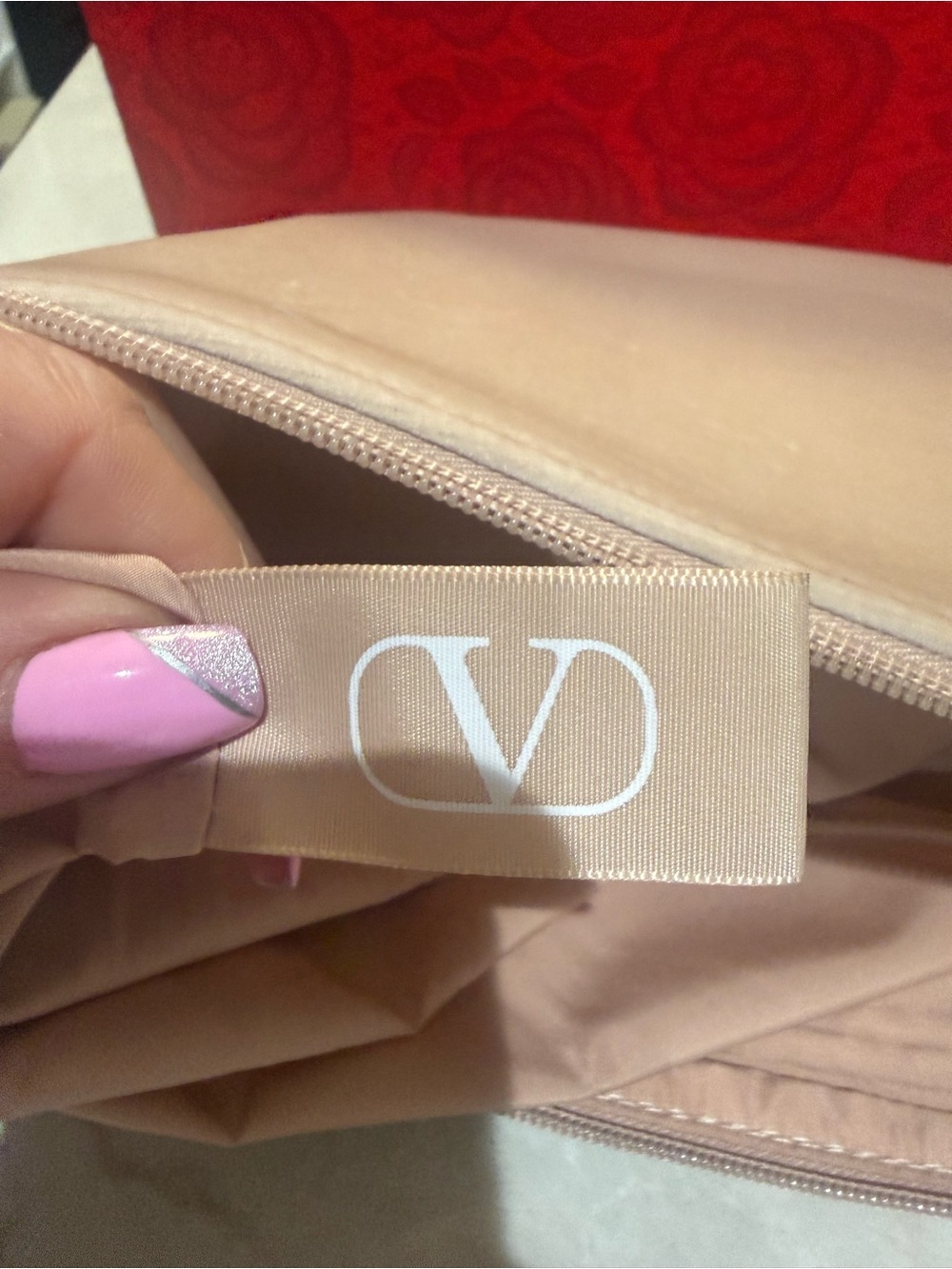 Valentino bundle New!!! Big Cosmetic laptop pouch wristlet Tote bag lipstick - Picture 8 of 14